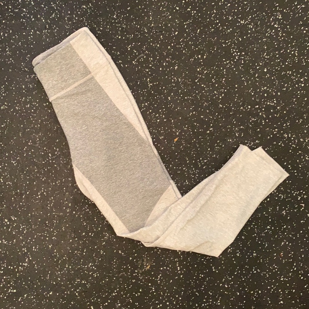 Gray outdoor voices 3/4 leggings